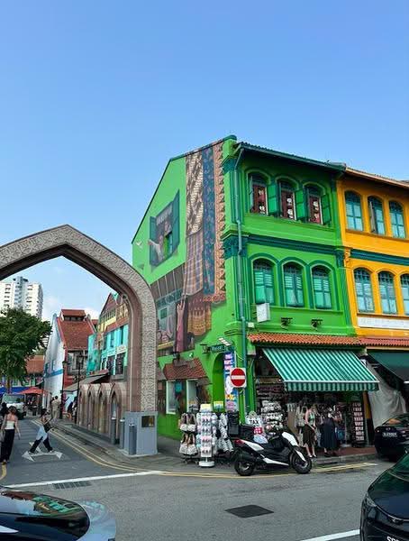 Arab Street, Haji Lane, Bussorah Street, Arab Street, Haji Lane, Bussorah Street, Beach Road / Bugis / Rochor, 2,500 sqft, Shop / Shophouse For Sale, by Eric Chua, 25283640 - Exterior - CommercialGuru.com.sg