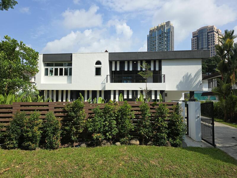 For Rent - Huge Bungalow near Orchard Road - Paterson Road