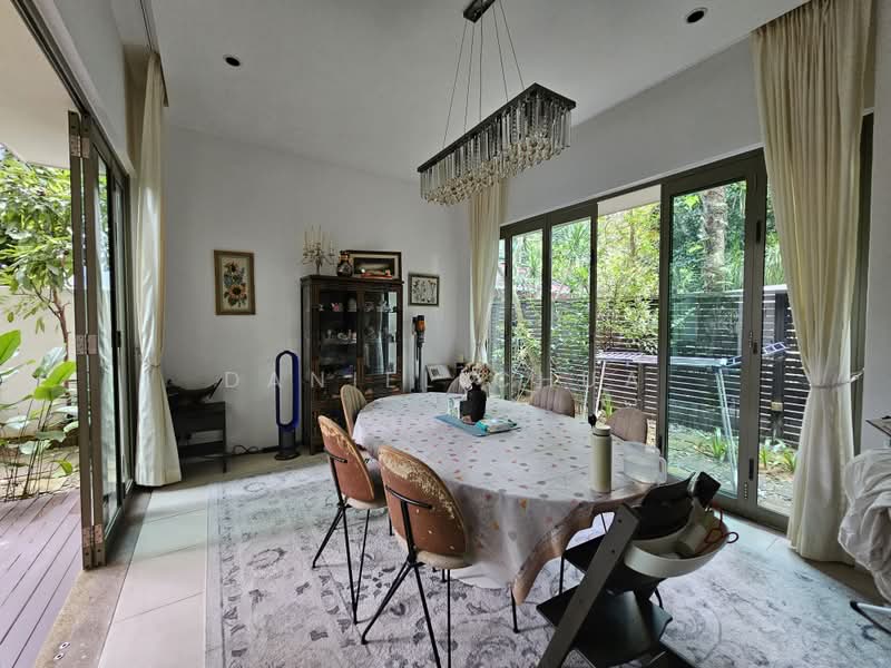Henry park, Grove Drive, 4 Bedrooms, 3,600 sqft, Corner Terrace For Rent, by Daniel Chua, 25284531 - PropertyGuru.com.sg