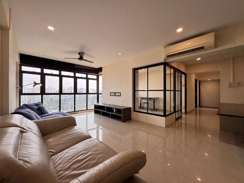 59 Strathmore Avenue, 59 Strathmore Avenue, Alexandra / Commonwealth, 4 Bedrooms, 1,184 sqft, HDB Flat For Rent, by Clement Tan, 25285357 - Living Room - PropertyGuru.com.sg
