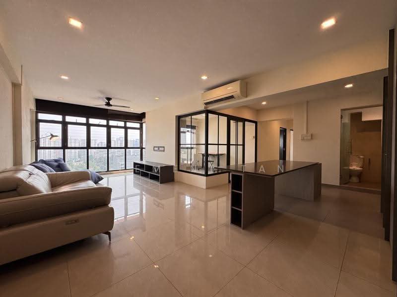 59 Strathmore Avenue, 59 Strathmore Avenue, Alexandra / Commonwealth, 4 Bedrooms, 1,184 sqft, HDB Flat For Rent, by Clement Tan, 25285357 - Living Room - PropertyGuru.com.sg
