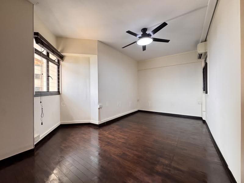 59 Strathmore Avenue, 59 Strathmore Avenue, Alexandra / Commonwealth, 4 Bedrooms, 1,184 sqft, HDB Flat For Rent, by Clement Tan, 25285357 - Living Room - PropertyGuru.com.sg