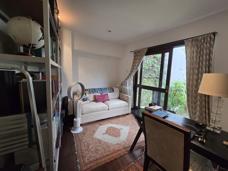 Kim Yam Road, Kim Yam Road, River Valley Road, 3 Bedrooms, 2,000 sqft, Conservation House For Rent, by Chia S M, 25287050 - PropertyGuru.com.sg