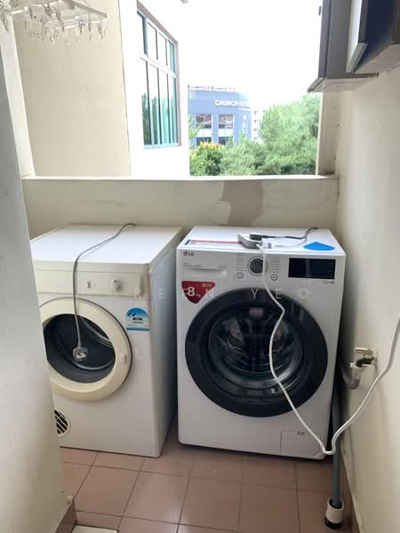 Tanglin Regency, 381 Tanglin Road, 2 Bedrooms, 850 sqft, Condominium For Rent, by Doreen Yeo, 25287347 - PropertyGuru.com.sg