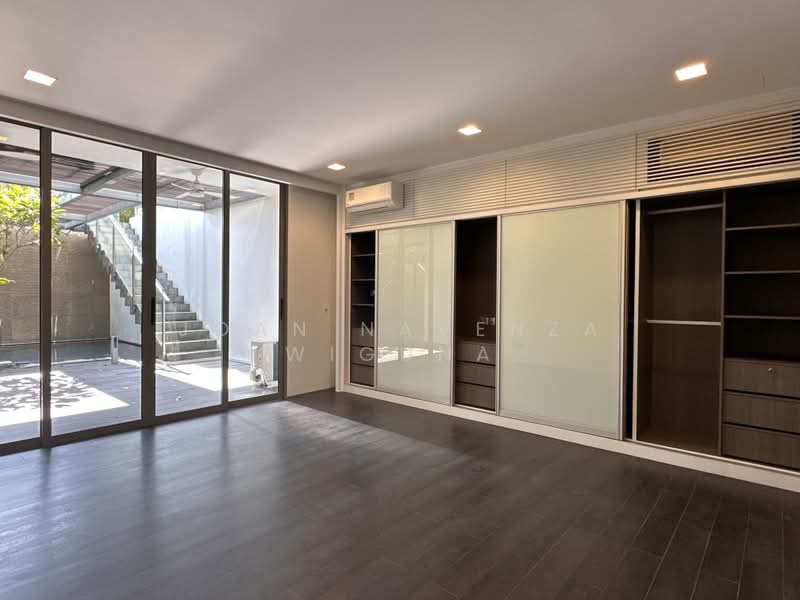 Sentosa Cove, Cove Way, Harbourfront / Telok Blangah, 6 Bedrooms, 8,000 sqft, Detached House For Sale, by Joan Navenza Wiguna, 25287894 - PropertyGuru.com.sg