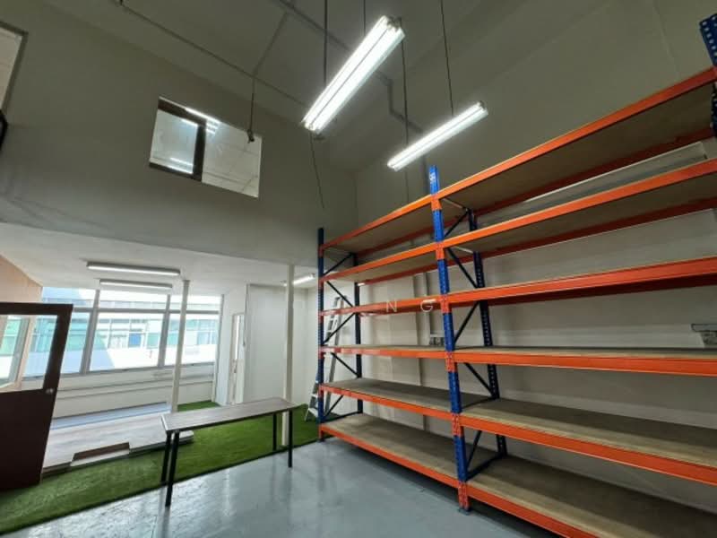 Wcega Plaza, 1 Bukit Batok Crescent, 2,411 sqft, Light Industrial (B1) For Rent, by Joe Ng, 25287996 - CommercialGuru.com.sg