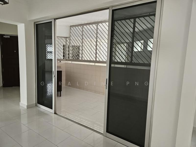 140 Serangoon North Avenue 2, 140 Serangoon North Avenue 2, Hougang / Punggol / Sengkang, 3 Bedrooms, 1,227 sqft, HDB Flat For Rent, by Geraldine Png, 25288011 - Rare layout with balcony - PropertyGuru.com.sg