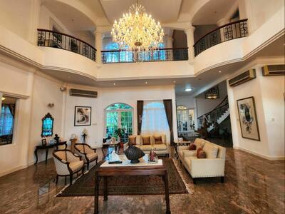 For Sale - Charming GCB. Beatiful Regular. >27m Frontage. Park >10 Cars. 顶尖富豪优质洋房. Dickson☎️9488.40.80