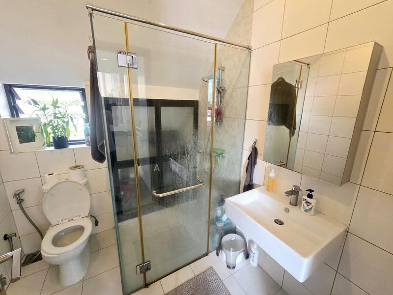 Unblock Nature View! Huge and Independent Unit in Fuyong Estate for Rent!, Dairy Farm / Bukit Panjang / Choa Chu Kang, 1 Bedroom, 976 sqft, Terraced House For Rent, by Yan Lim, 25288426 - PropertyGuru.com.sg