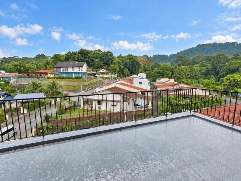 Unblock Nature View! Huge and Independent Unit in Fuyong Estate for Rent!, Dairy Farm / Bukit Panjang / Choa Chu Kang, 1 Bedroom, 976 sqft, Terraced House For Rent, by Yan Lim, 25288426 - Exterior - PropertyGuru.com.sg