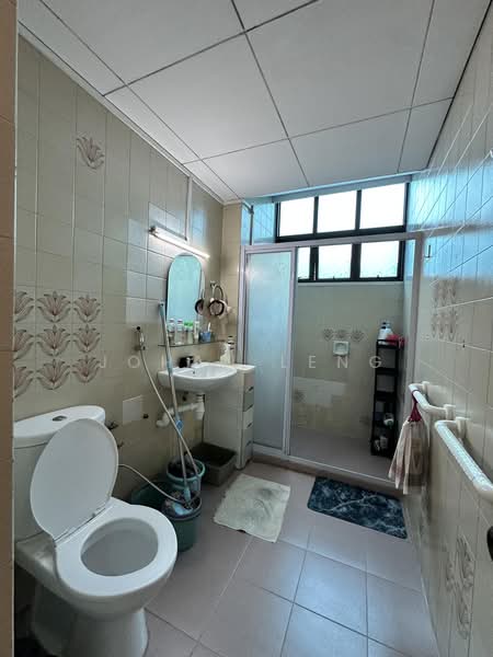 Sherwood Towers, 3 Jalan Anak Bukit, Room Rental, 150 sqft, Apartment For Rent, by Johan Leng, 25291388 - PropertyGuru.com.sg