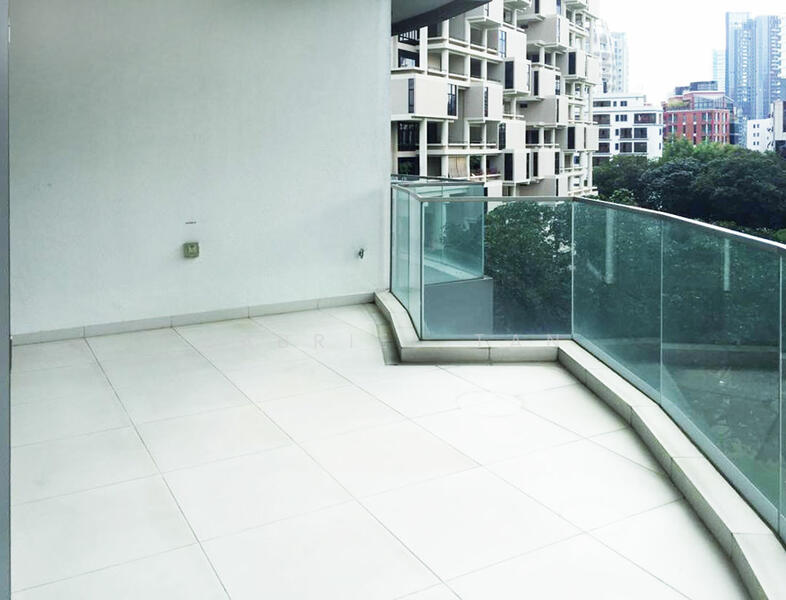 Bright Balcony Greenery Views