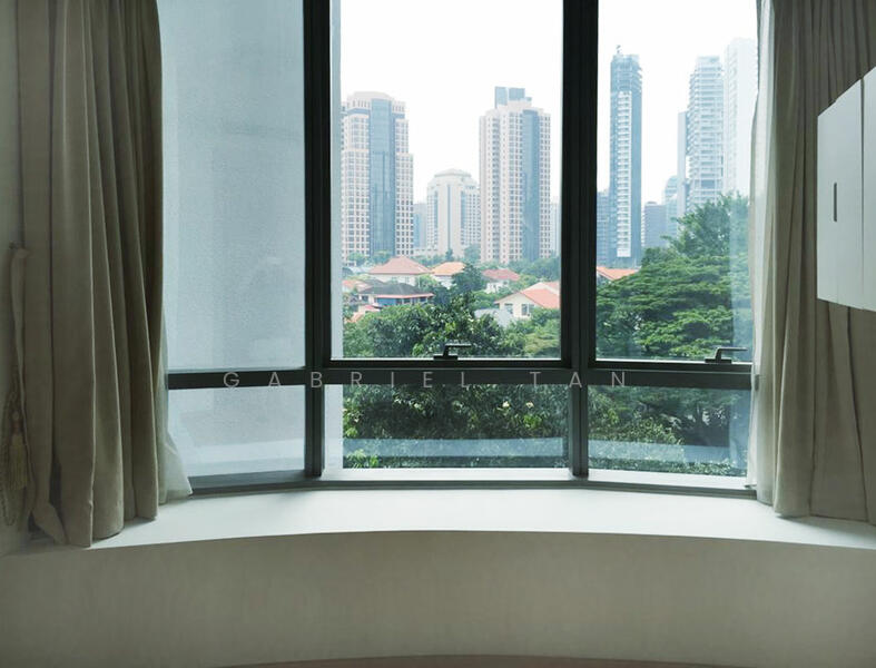 Unblocked landed from from Master Bedroom