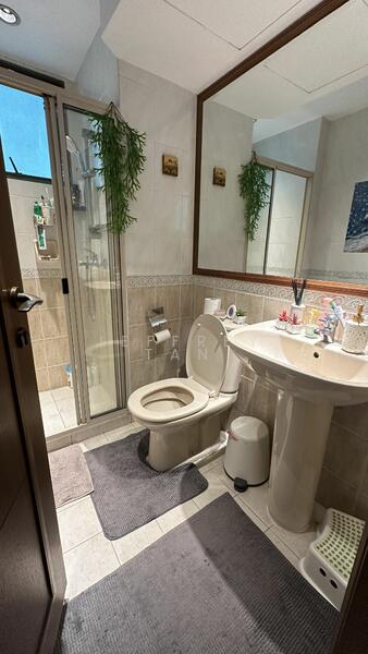 Palm Gardens, 2B Hong San Walk, 3 Bedrooms, 1,206 sqft, Condominium For Rent, by Jeffrey Tan, 25291493 - PropertyGuru.com.sg