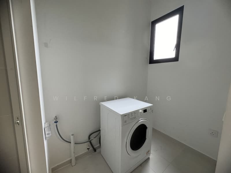 Park Colonial, 2 Woodleigh Lane, 3 Bedrooms, 1,012 sqft, Condominium For Rent, by Wilfred Kang, 25291903 - PropertyGuru.com.sg