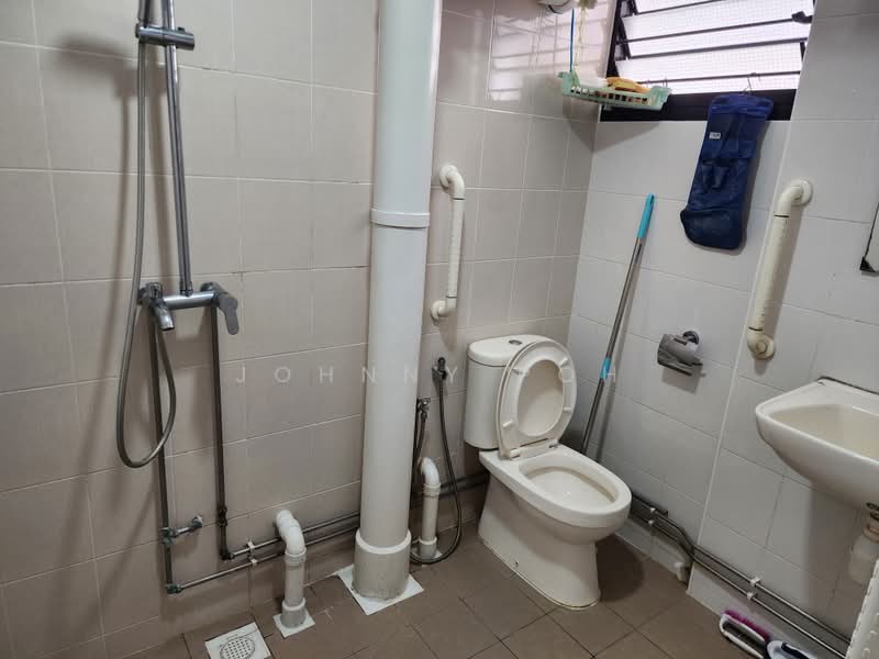 407 Bedok North Avenue 3, 407 Bedok North Avenue 3, Room Rental, 120 sqft, HDB Flat For Rent, by Johnny Poh, 25292476 - PropertyGuru.com.sg