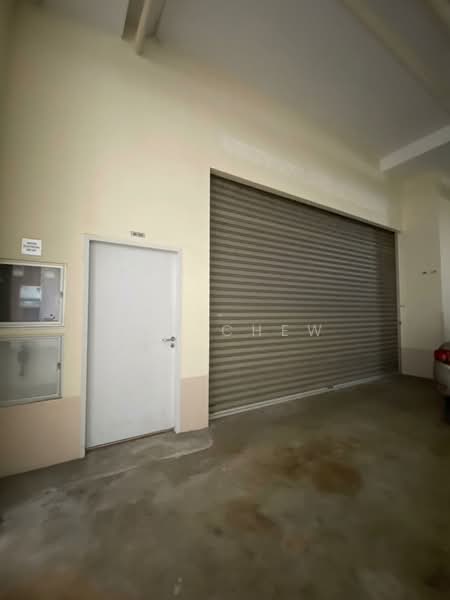 Tradehub 21, 18 Boon Lay Way, 1,582 sqft, Light Industrial (B1) For Rent, by Ben Chew, 25293160 - CommercialGuru.com.sg