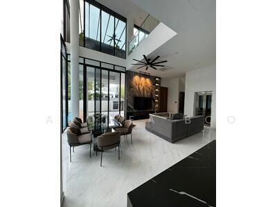 For Sale - Very RARE! HillTop Move in North-South Facing Home!