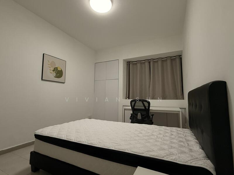 Lakepoint Condo, 2 Lakepoint Drive, Room Rental, 150 sqft, Condominium For Rent, by Vivian Sun, 25295221 - PropertyGuru.com.sg