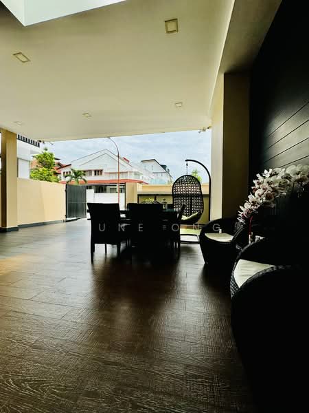 Serenade Walk, Serenade Walk, 4 Bedrooms, 2,988 sqft, Terraced House For Rent, by June Ong, 25295503 - PropertyGuru.com.sg