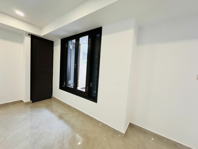 Serenade Walk, Serenade Walk, 4 Bedrooms, 2,988 sqft, Terraced House For Rent, by June Ong, 25295503 - PropertyGuru.com.sg