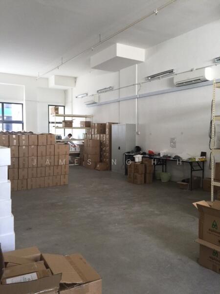 Tradehub 21, 16 Boon Lay Way, 4,307 sqft, Light Industrial (B1) For Sale, by James Ng H H, 25295855 - CommercialGuru.com.sg