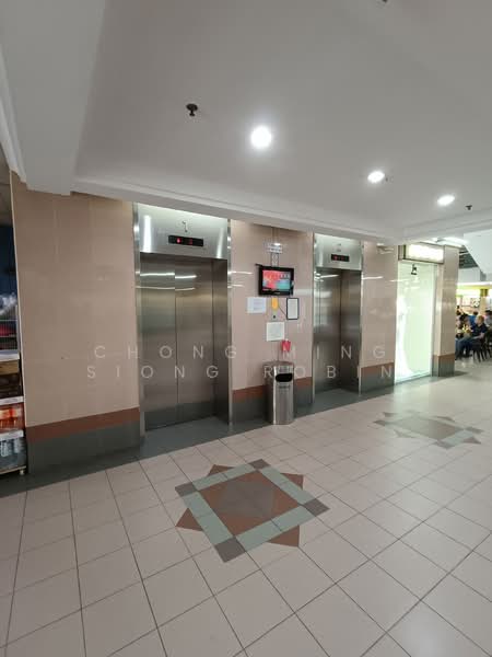 D07 Fitted office space of 883 sq ft in Textile Centre, Jalan Sultan, Jalan Sultan, 883 sqft, Office For Rent, by Chong Ming Siong Robin, 25295878 - Passenger lift lobby - CommercialGuru.com.sg