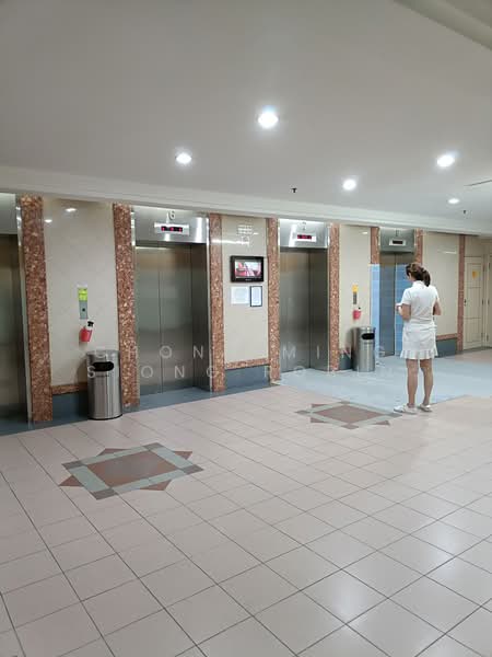 D07 Fitted office space of 883 sq ft in Textile Centre, Jalan Sultan, Jalan Sultan, 883 sqft, Office For Rent, by Chong Ming Siong Robin, 25295878 - Another lift lobby - CommercialGuru.com.sg