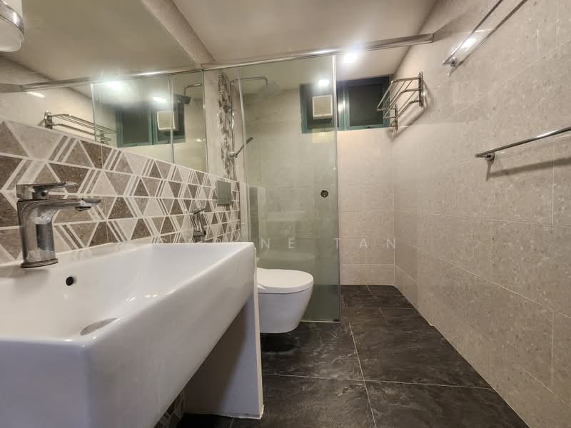 Stratford Court, 41A Bedok Ria Crescent, 3 Bedrooms, 1,647 sqft, Condominium For Rent, by Carine Tan, 25296187 - PropertyGuru.com.sg