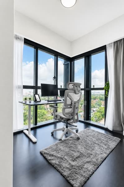 120 Grange, 120 Grange Road, 2 Bedrooms, 570 sqft, Condominium For Sale, by Javier Ng 黄允健, 25296987 - PropertyGuru.com.sg