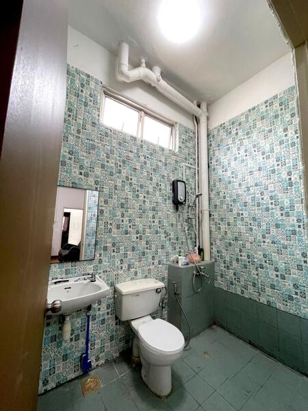 Sing Lian Building, 386 Changi Road, Room Rental, 350 sqft, Shophouse For Rent, by Quincy Sung, 25297472 - PropertyGuru.com.sg