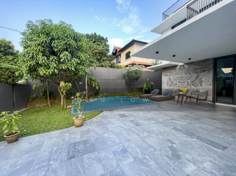 For Sale - ⭐Low PSF, Almost New 2.5 Sty Bungalow With Lift in Frankel Estate⭐