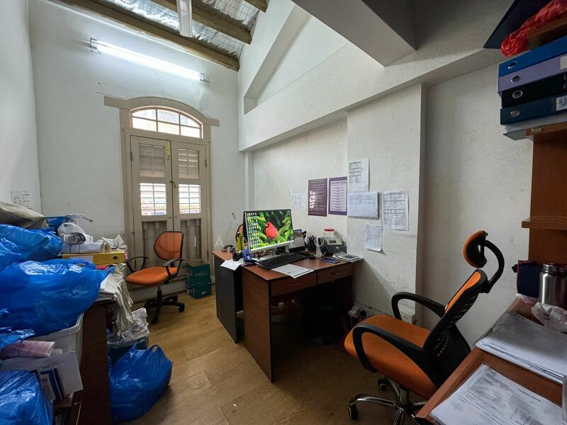 ⭐Freehold 2.5 Sty Shophouse Minutes Away from MRTs with Heavy Foot Traffic⭐, , 2,746 sqft, Food & Beverage For Sale, by Ian Low, 25298626 - CommercialGuru.com.sg