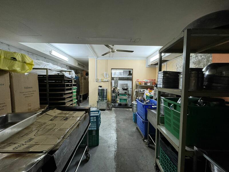 ⭐Freehold 2.5 Sty Shophouse Minutes Away from MRTs with Heavy Foot Traffic⭐, , 2,746 sqft, Food & Beverage For Sale, by Ian Low, 25298626 - CommercialGuru.com.sg