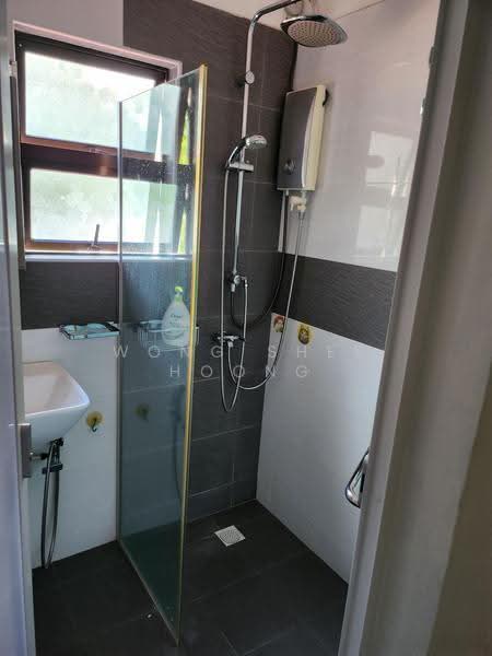 538167, JALAN KELICHAP, Hougang / Punggol / Sengkang, 4 Bedrooms, 1,800 sqft, Terraced House For Rent, by Wong Shee Hoong, 25300115 - PropertyGuru.com.sg