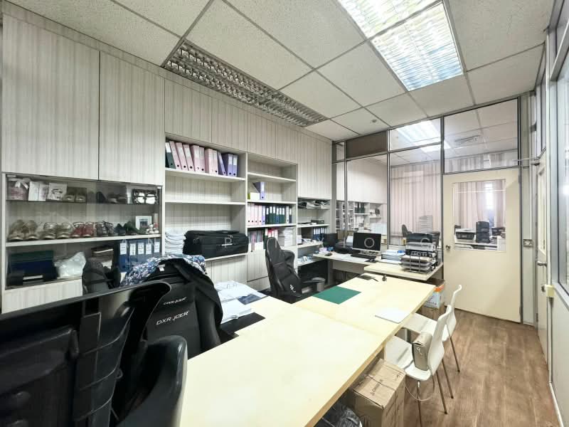 Shun Li Industrial Complex, 705 Sims Drive, 3,003 sqft, Light Industrial (B1) For Sale, by Ang Pei Xiong, 25300681 - CommercialGuru.com.sg