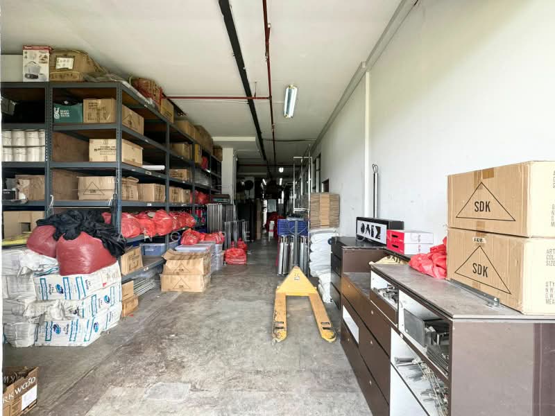 Shun Li Industrial Complex, 705 Sims Drive, 3,003 sqft, Light Industrial (B1) For Sale, by Ang Pei Xiong, 25300681 - CommercialGuru.com.sg