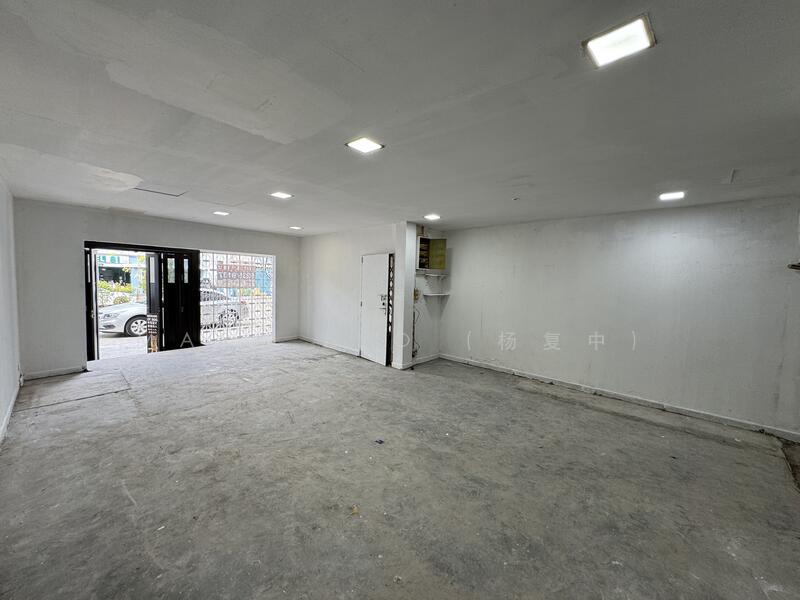 Shophouse for Sale in Lorong 15 Geylang, Lorong 15 Geylang, 1,334 sqft, Shop / Shophouse For Sale, by Mark Yeo (杨复中), 25301875 - CommercialGuru.com.sg