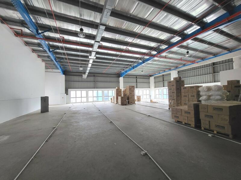 Tampines Storage Space warehouse flexible size and duration, tampines industrial drive, Pasir Ris / Tampines, 1,000 sqft, Warehouse For Rent, by Vincent Low, 25302215 - CommercialGuru.com.sg