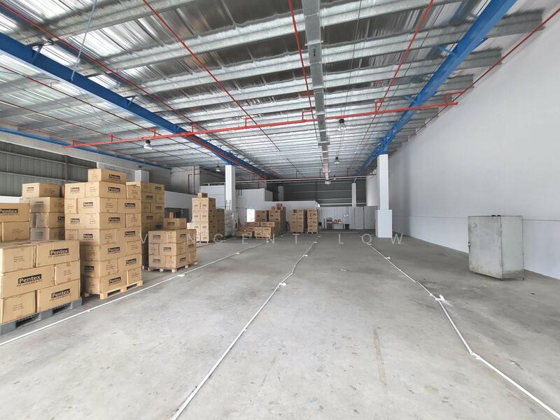 Tampines Storage Space warehouse flexible size and duration, tampines industrial drive, Pasir Ris / Tampines, 1,000 sqft, Warehouse For Rent, by Vincent Low, 25302215 - CommercialGuru.com.sg