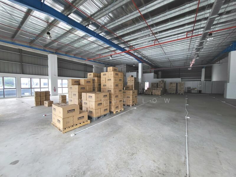 Tampines Storage Space warehouse flexible size and duration, tampines industrial drive, Pasir Ris / Tampines, 1,000 sqft, Warehouse For Rent, by Vincent Low, 25302215 - CommercialGuru.com.sg