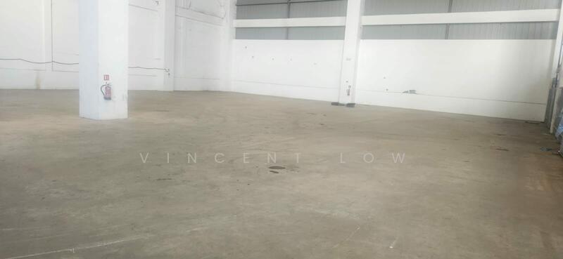 Tampines Storage Space warehouse flexible size and duration, tampines industrial drive, Pasir Ris / Tampines, 1,000 sqft, Warehouse For Rent, by Vincent Low, 25302215 - CommercialGuru.com.sg