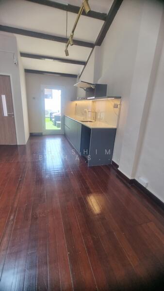 Bussorah Street Kg Glam, Bussorah Street, Beach Road / Bugis / Rochor, 550 sqft, Office For Rent, by Hashim Bahashwan, 25302772 - CommercialGuru.com.sg