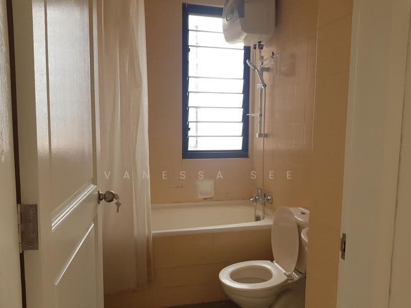 Eastern Lagoon I, 200 Upper East Coast Road, East Coast / Marine Parade, 4 Bedrooms, 1,755 sqft, Condominium For Rent, by Vanessa See, 25303232 - PropertyGuru.com.sg