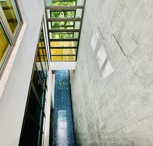 For Sale - Renovated and modern 2.5 SD with pool and basement