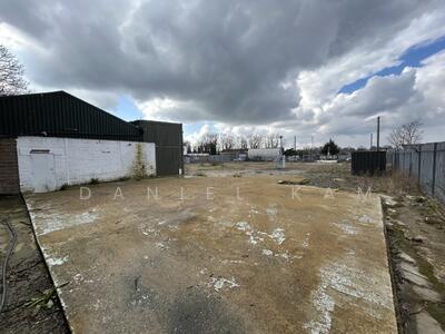 For Rent - Open yard