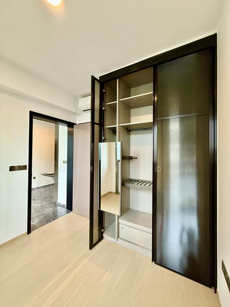 Compact wardrobe complete with pull out mirror