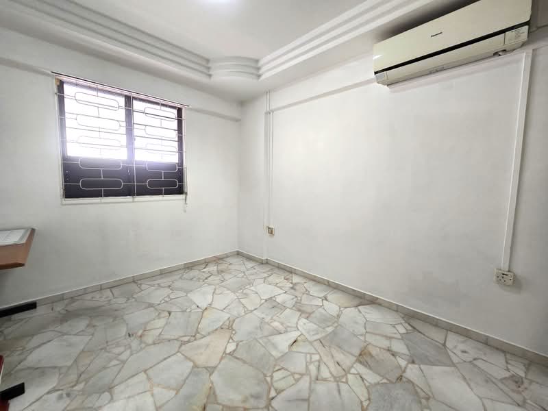 631 Ang Mo Kio Avenue 4, 631 Ang Mo Kio Avenue 4, 2 Bedrooms, 721 sqft, HDB Flat For Rent, by Eileen Leong, 25305841 - PropertyGuru.com.sg