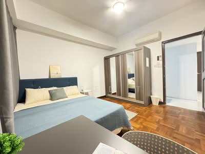 For Rent - International Plaza