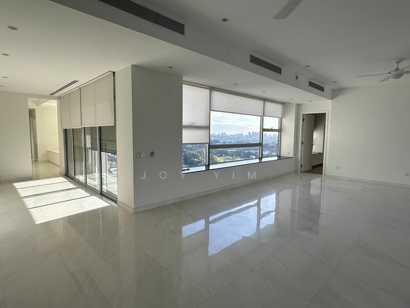 Spacious Living /Dining spaces